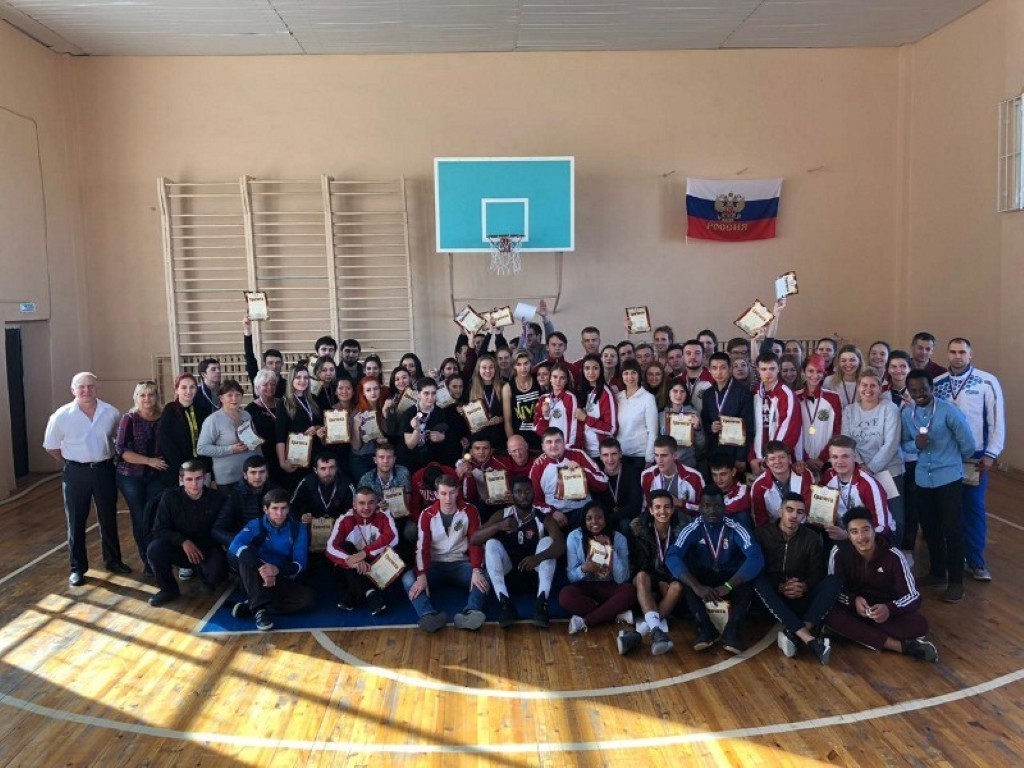 Спортивный турнир к 100-летию Астраханского ГМУ