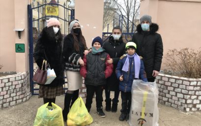 Волонтеры Астраханского ГМУ приняли участие во Всероссийской акции «Новый год в каждый дом»