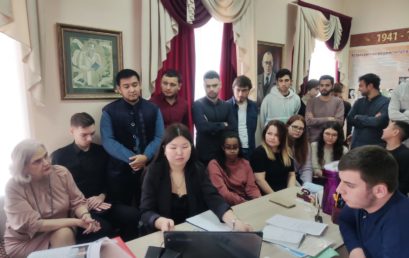 Студенты Астраханского ГМУ приняли участие в круглом столе ко Дню рождения университета