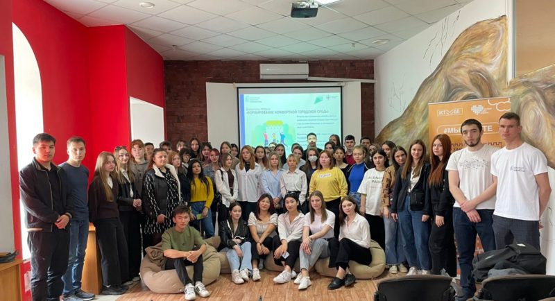 Студентам Астраханского ГМУ представили мобильное приложение для волонтеров