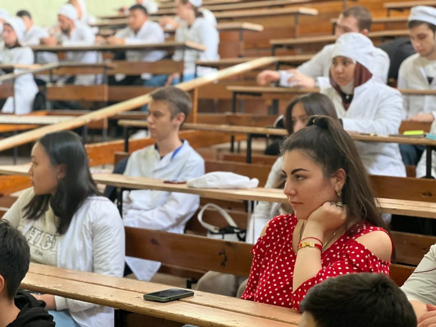 Студенты Астраханского ГМУ прослушали лекцию о геополитической обстановке