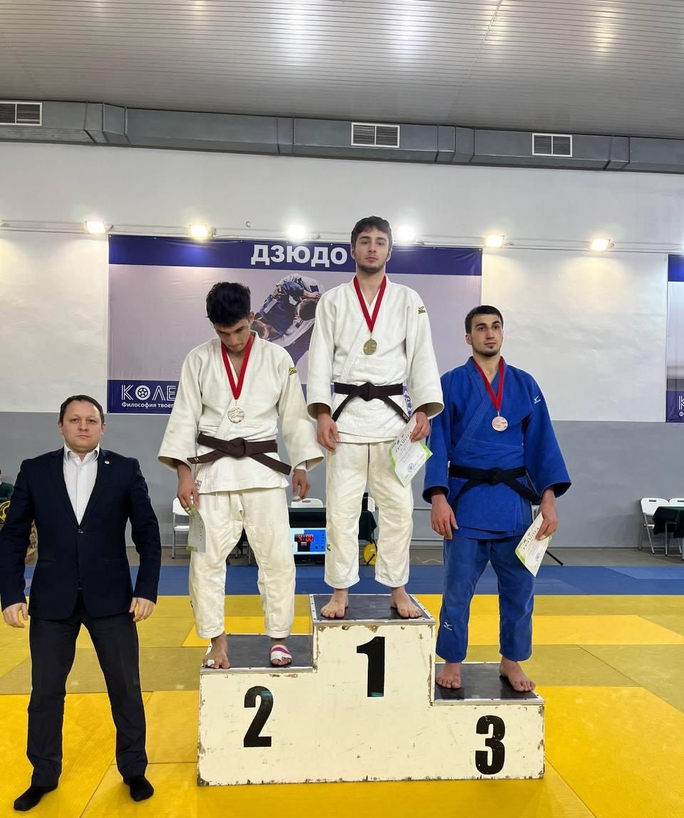 Студент Астраханского ГМУ  одержал победу на чемпионате по дзюдо