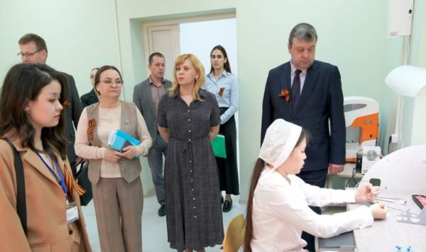 Члены экспертной комиссии посетили Симуляционную клинику Федерального аккредитационного центра Астраханского ГМУ
