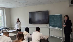 Студенты Астраханского ГМУ узнали секреты борьбы со стрессом
