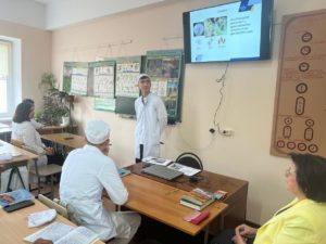 Заседание студенческого научного кружка на кафедре биологии и ботаники