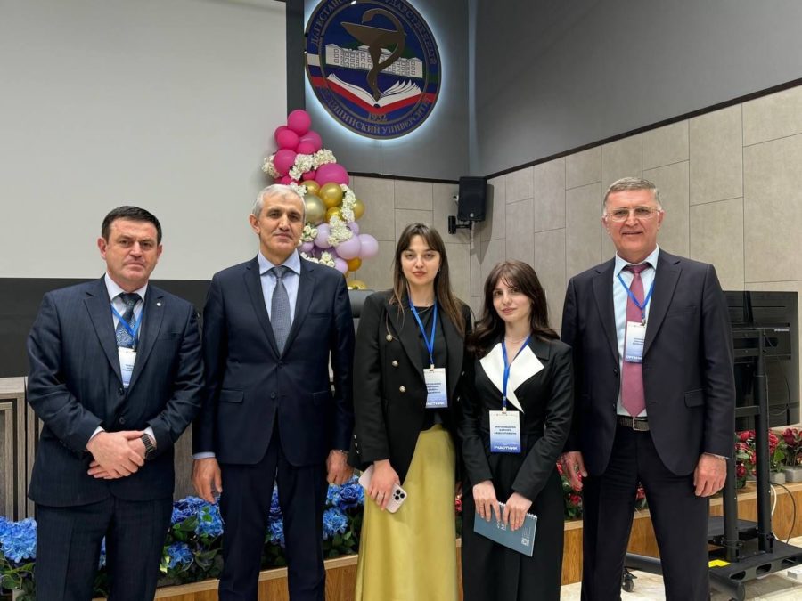 Студенты Астраханского ГМУ приняли участие в форме по хирургии «Surgical Skills» Студенты Астраханского ГМУ приняли участие в форме по хирургии «Surgical Skills»