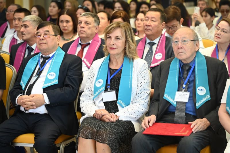 Профессор Астраханского ГМУ приняла участие в конференции в Атырау