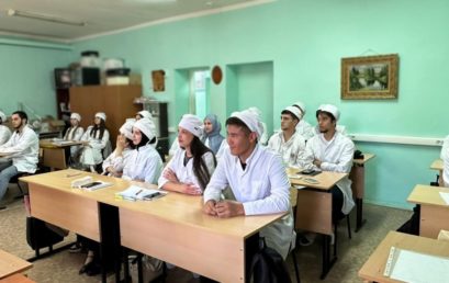 В Астраханском ГМУ состоялся круглый стол по вопросам безопасности пациентов в ортопедической стоматологии
