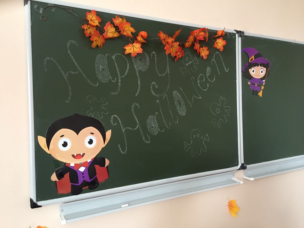 27 октября на кафедре латинского и иностранных языков отпраздновали «Хэллоуин».