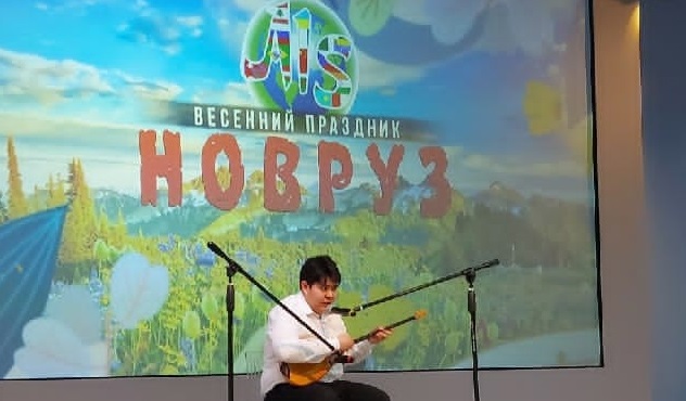 Студент Астраханского ГМУ принял участие в межвузовском концерте «Новруз»