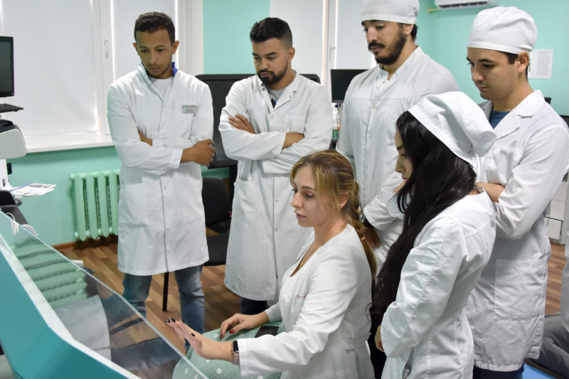 Ординаторы из Марокко прослушали образовательный трек «Острая сердечная недостаточность в практике кардиолога»