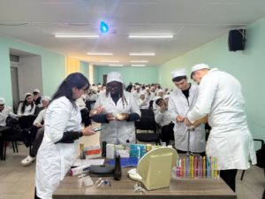 В Астраханском ГМУ состоялся круглый стол на актуальную тему: «Освежающий диалог: от щётки до улыбки»