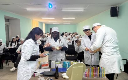 В Астраханском ГМУ состоялся круглый стол на актуальную тему: «Освежающий диалог: от щётки до улыбки»