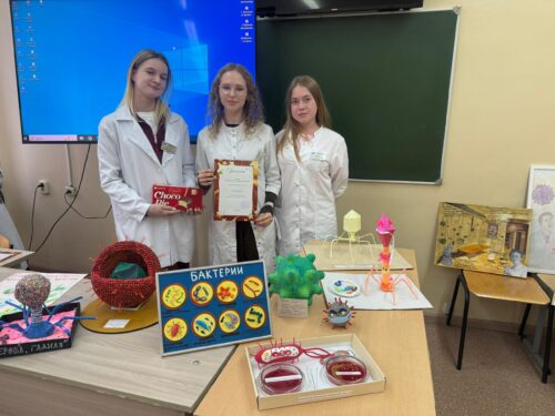 В Астраханском ГМУ провели конкурс «Микроб как арт-объект»