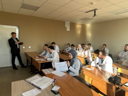 В Астраханском ГМУ состоялась профнавигационная встреча с клиническими ординаторами