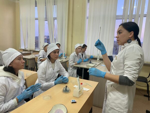 Мастер‑класс по микробиологии