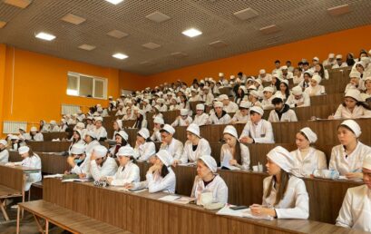 Просвещение и профилактика: акции ко Дню борьбы со СПИДом в Астраханском ГМУ