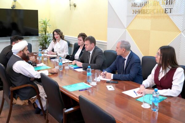 Астраханский ГМУ посетил Чрезвычайный и Полномочный Посол Исламского Эмирата Афганистан