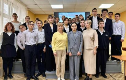 «Невидимые борцы» против супербактерий: Астраханский ГМУ знакомит школьников с медициной будущего