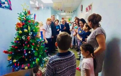 Астраханский ГМУ подарил праздник детям в Областной больнице им. Силищевой