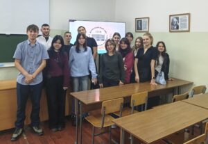 В Астраханском ГМУ провели профориентационный урок «Юный гигиенист» для школьников