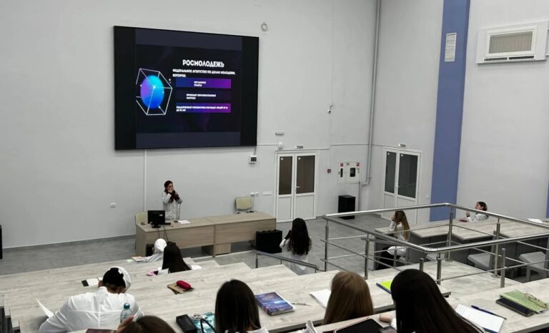 Запускаем инициативы: в Астраханском ГМУ обсудили пути развития молодежной проектной деятельности