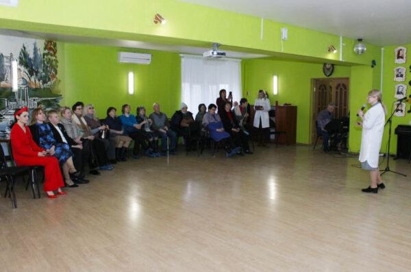 Специалисты Астраханского ГМУ провели день здоровья для лиц «серебряного» возраста