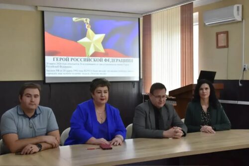 Круглый стол «Золотая Звезда милосердия: высший долг и подвиг медицинских работников» Круглый стол «Золотая Звезда милосердия: высший долг и подвиг медицинских работников»