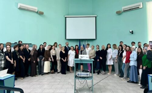 Междисциплинарное заседание в АМОКБ: клинические фармакологи, кардиологи и эндокринологи обсудили терапию пациентов с метаболическим синдромом