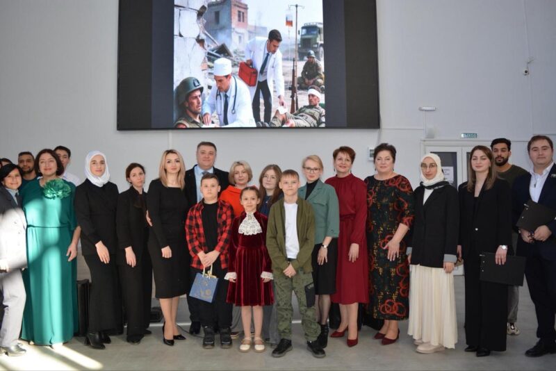 Современные герои в белых халатах Современные герои в белых халатах