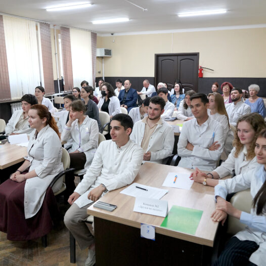 В Астраханском ГМУ состоялся III Педиатрический научно-образовательный баттл, приуроченный к 60-летию педиатрического факультета
