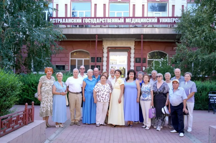 В Астраханском ГМУ состоялась встреча выпускников лечебного факультета 1976 года
