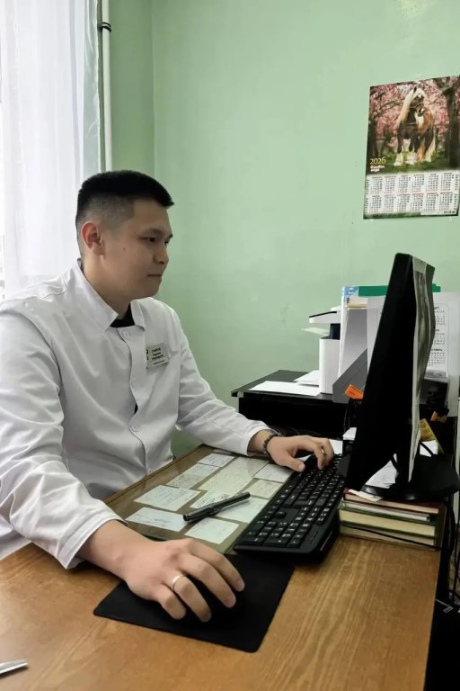 Владимир и Карина Очировы