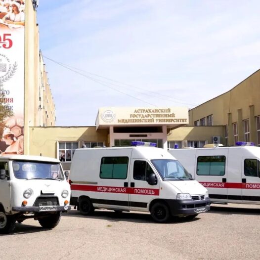Астраханский ГМУ передал бойцам СВО три специализированных транспорта